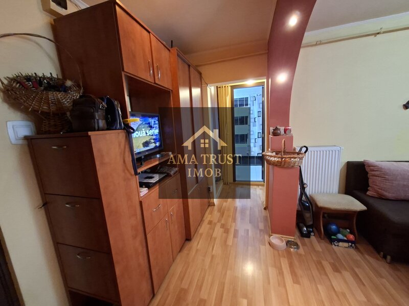 Margeanului apartament 2 camere centrala proprie, boxa, parcare ADP