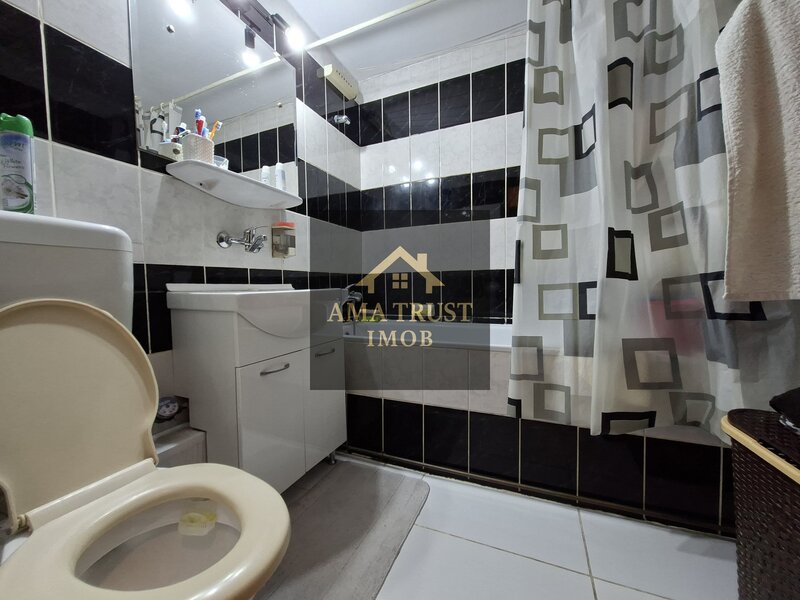 Margeanului apartament 2 camere centrala proprie, boxa, parcare ADP